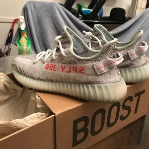 Adidas yeezy 350 v2 blue tint size 11 (pre-owned)